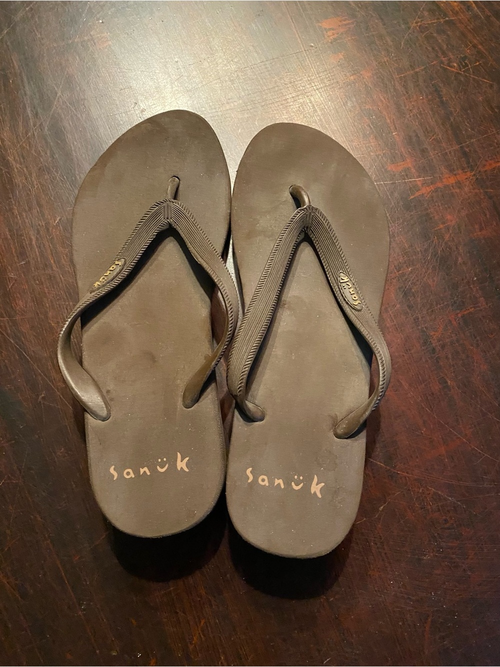 Sanuk Women’s Brown Solid Wedge Flip Flop Sandals Size 9